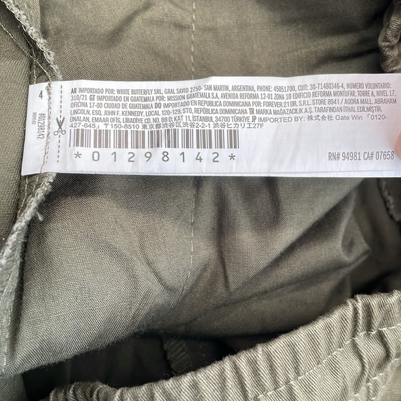 SOLD Off-site | Forever 21 Men’s Olive Joggers Size Small - Picture 13 of 13